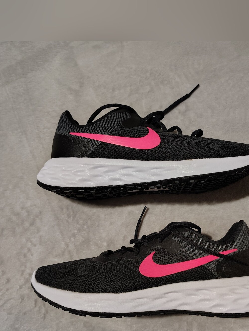 Nike Women's Revolution 6 Next Nature Running Shoe black/hyper pink Size 11 - Picture 3 of 6